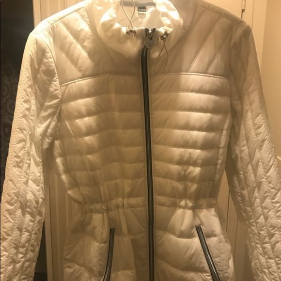 Guess Jacket - Picture 2 of 2